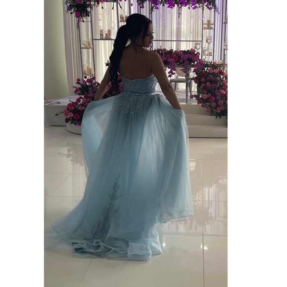 Baby Blue Cinderella dress - Picture 3 of 4